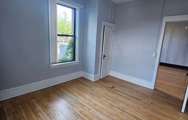 2 beds, 1 bath, 1,020 sqft, $1,745, Unit 905-26