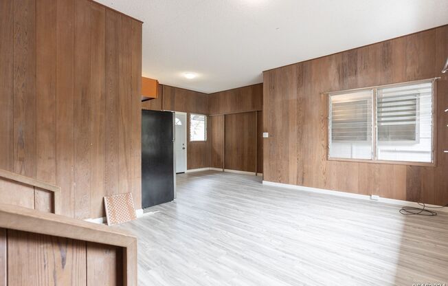 Recently Renovated 2BR/1BA/1 covered PKG in Kalihi Valley!