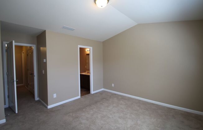 2 beds, 2.5 baths, $1,595