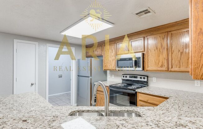 3 beds, 2.5 baths, 1,661 sqft, $1,850, Unit 2920 Oak Tree Ave