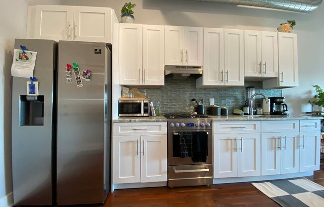1 bed, 1.5 baths, $1,695, Unit Apt 39