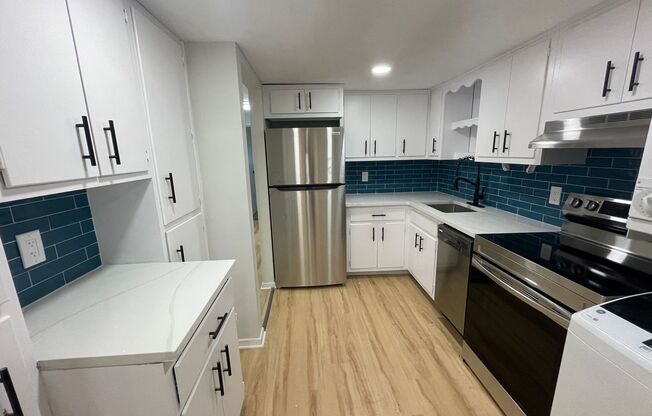 2 beds, 1 bath, $1,795, Unit F01