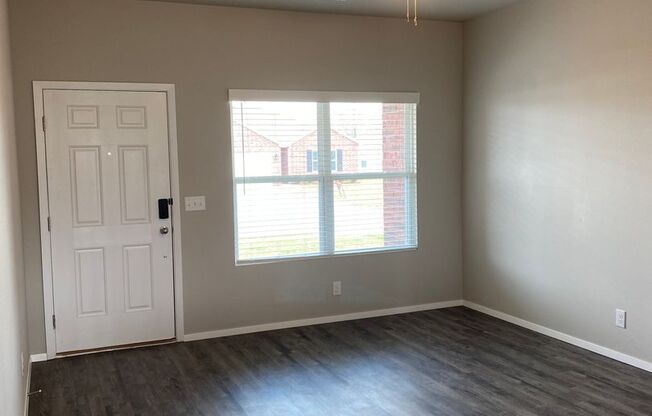 *Pre-Leasing* Three Bedroom | Two Bathroom Home in Collinsville