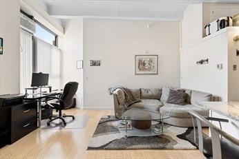 1 bed, 1 bath, 540 sqft, $3,050, Unit 524