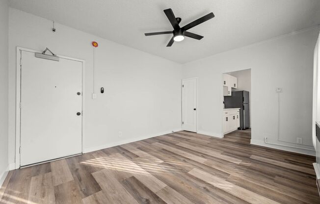 Studio, 1 bath, $1,695, Unit 4418-204