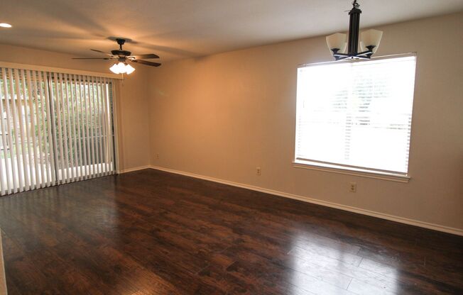 945 Schertz Parkway- Unit 4
