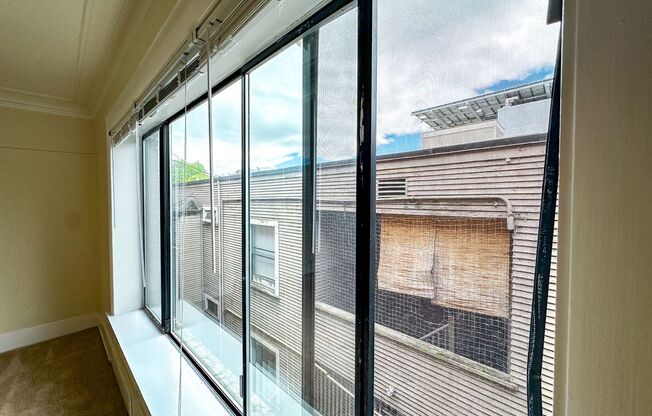 Studio, 1 bath, 455 sqft, $1,395, Unit 1519-304