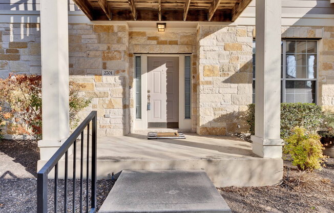 2 beds, 2 baths, 1,089 sqft, $1,650, Unit Apt 2701