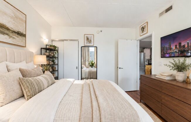 1 bed, 1 bath, 930 sqft, $2,365, Unit 4C