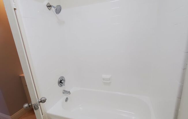 Studio, 1 bath, 400 sqft, $1,600, Unit 19