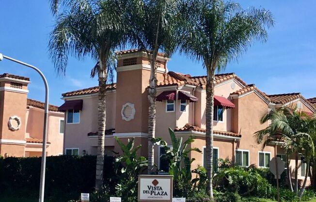 Vista Del Plaza - 40