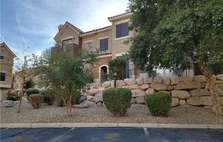 GORGEOUS 3 BED 2.5 BATH GREEN VALLEY TOWNHOME!!