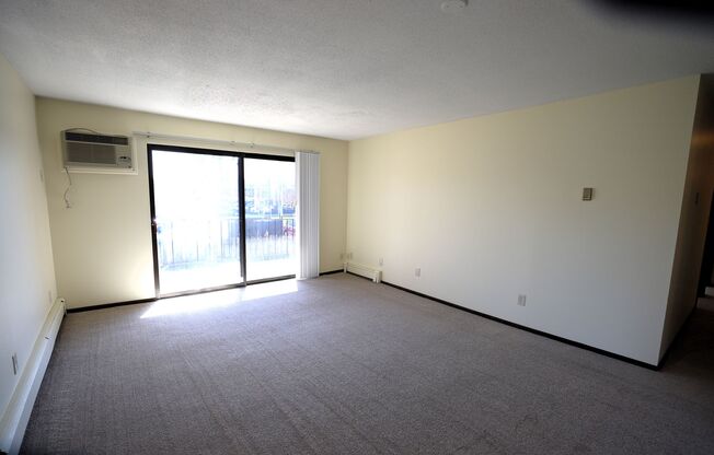 1 bed, 1 bath, 750 sqft, $1,285, Unit 137