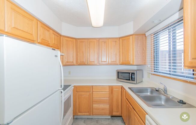 2 beds, 2.5 baths, 1,307 sqft, $1,870, Unit R-89