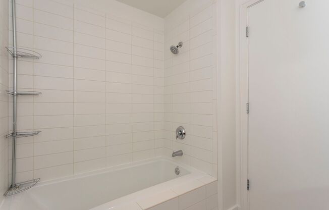 Studio, 1 bath, 645 sqft, $1,700, Unit JR2616