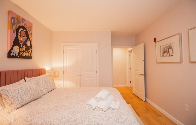 2 beds, 2 baths, 1,080 sqft, $5,750, Unit 401