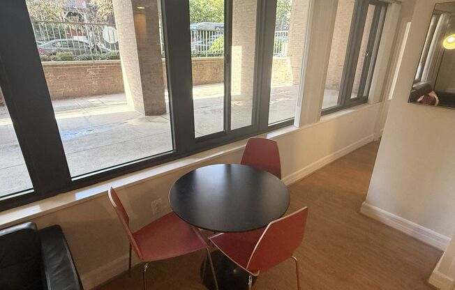 1 bed, 1 bath, 600 sqft, $2,923, Unit 0121