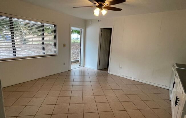 216 Orangeview