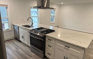 61 Chapel St, Lowell