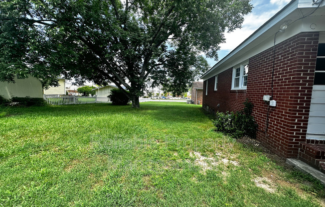 584 N FAYETTEVILLE ST