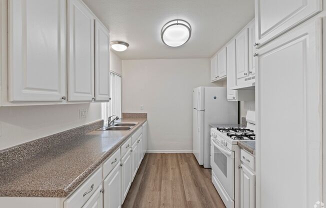 2 beds, 2 baths, 967 sqft, $2,620, Unit # 020