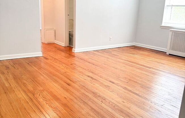 1 bed, 1 bath, 550 sqft, $1,799, Unit 252-1B