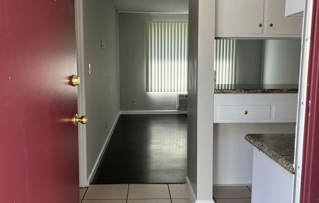 1 bed, 1 bath, 541 sqft, $1,645, Unit 1948-301
