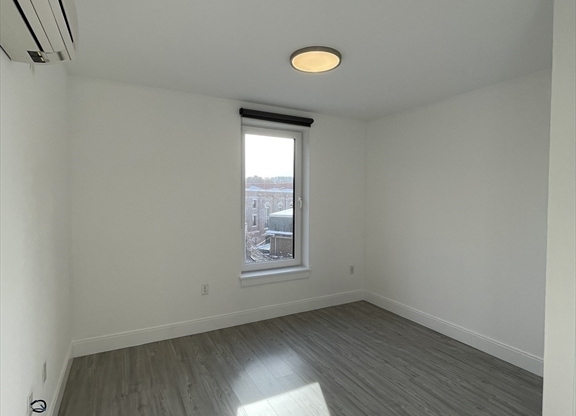 4 beds, 2 baths, 1,222 sqft, $6,100, Unit 306
