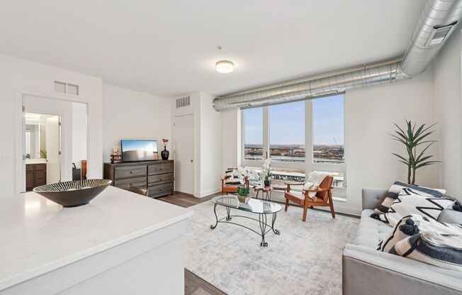 2 beds, 2 baths, 945 sqft, $1,925, Unit 606