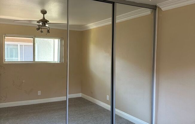 Modern Upstairs Unit Condo with Lots of Sunlight! Close to SDSU