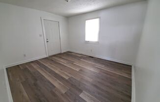 2 beds, 1 bath, $1,100