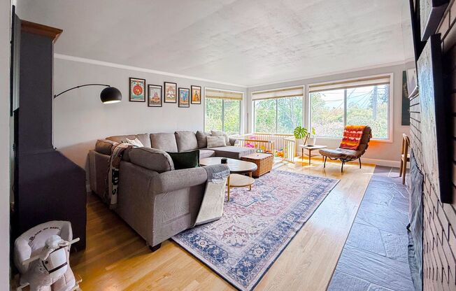 Gorgeous Campus Close Home