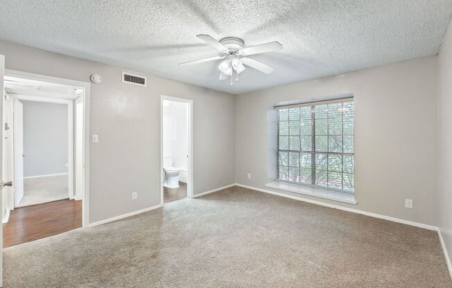 2 beds, 1.5 baths, 810 sqft, $832, Unit 207