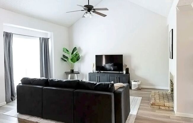 2 Bedroom condo off Jefferson Hwy- Fully Furnished - 6 Month Lease available