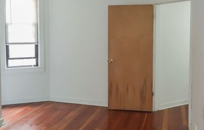 1 bed, 1 bath, 940 sqft, $2,100, Unit 2610RA-2