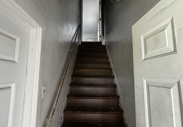645 WOODLAND AVE