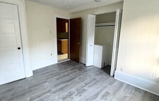 Studio, 1 bath, 325 sqft, $2,050, Unit 2