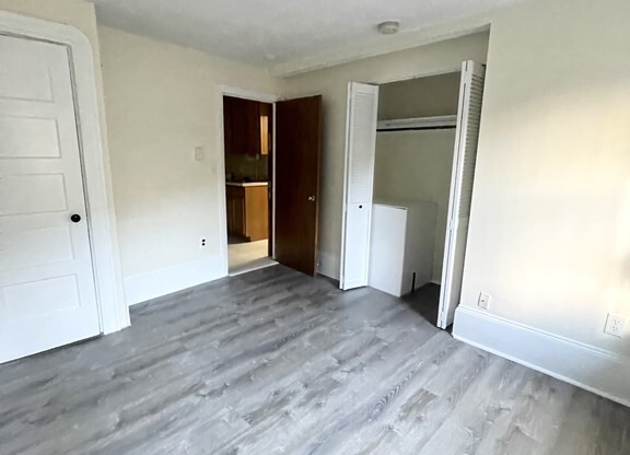 Studio, 1 bath, 325 sqft, $2,050, Unit 2