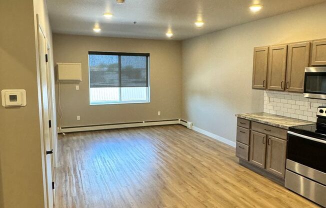 1 bed, 1 bath, 624 sqft, $900, Unit 205