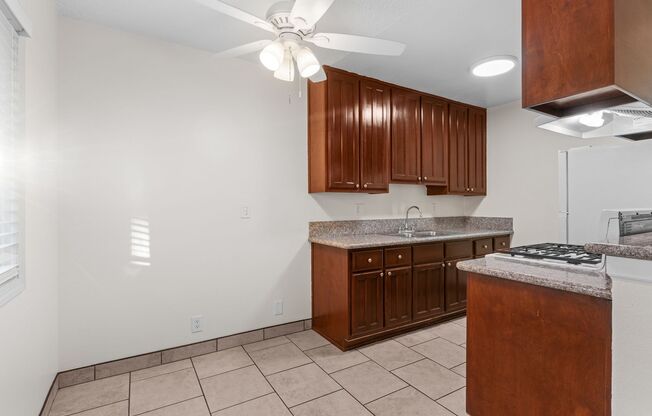 2 beds, 1 bath, 727 sqft, $1,895, Unit 20