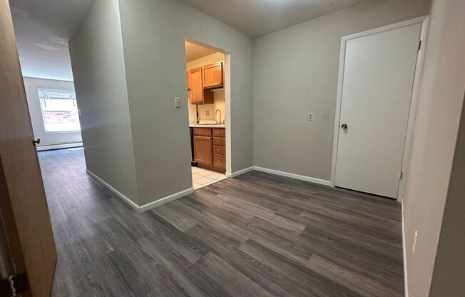 1 bed, 1 bath, $1,195, Unit 104