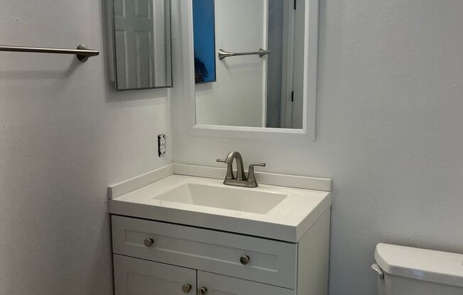 Nicely Updated Condo in Old South!