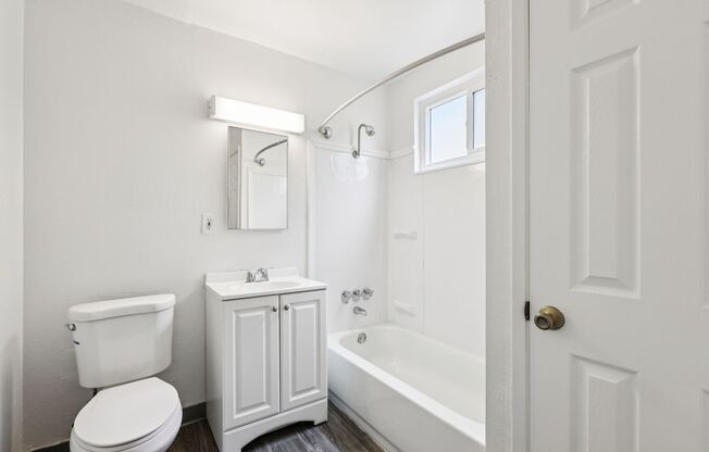 1 bed, 1 bath, 700 sqft, $2,380, Unit P04