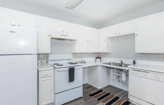 2 beds, 2 baths, 858 sqft, $1,407