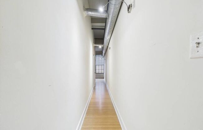 1 bed, 1 bath, 631 sqft, $1,150, Unit 109