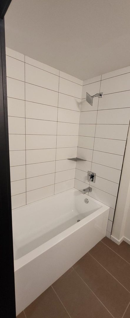 1 bed, 1.5 baths, 1,002 sqft, $2,800, Unit 105 LIVE WORK