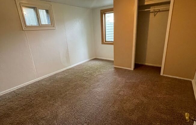 1 bed, 1 bath, $750, Unit Wyoming