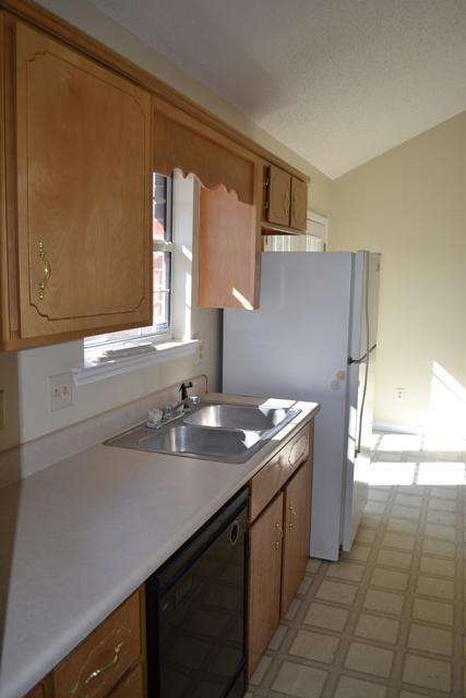 3 beds, 2 baths, $1,650