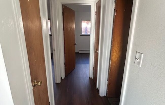 2 beds, 1 bath, $1,495, Unit 07