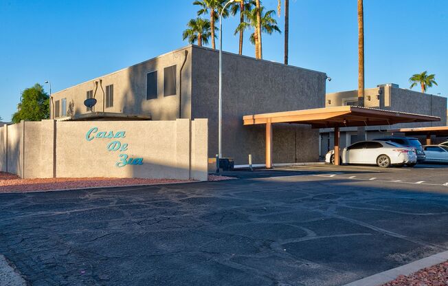 Completely Remodeled top to Bottom down the street from Glendale Community College!!! AVAILABLE NOW!!! Upgraded kitchen appliances, full size washer and dryer in unit!!!